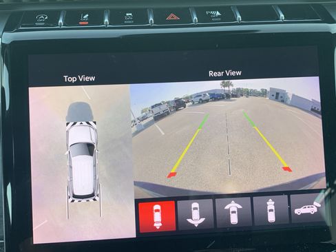 Used 2023 Jeep Grand Cherokee Overland w/ Adv Protech Group III image 24