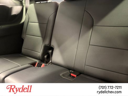 Used 2024 Chevrolet Traverse Z71 w/ Enhanced Driving Package AWD/4WD image 16