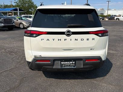 Used 2024 Nissan Pathfinder SV
