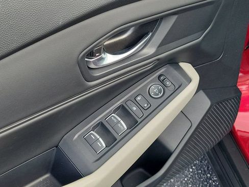 Certified 2025 Honda Accord SE image 17