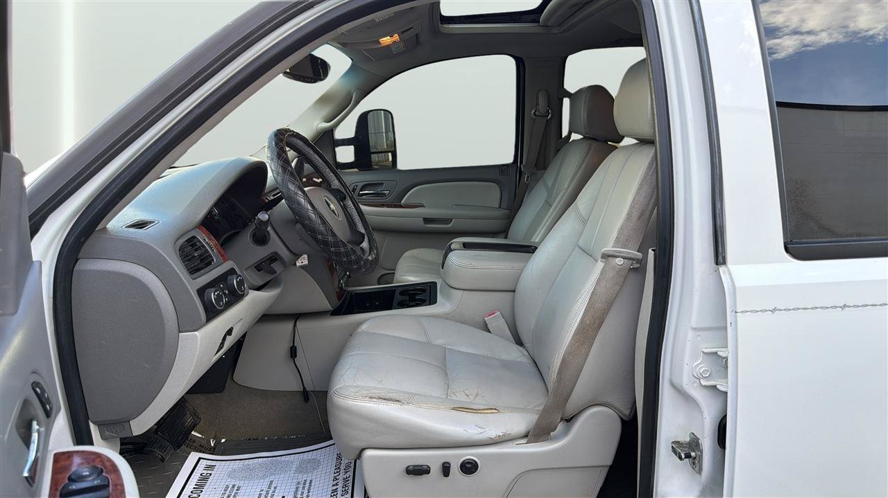 Used 2008 Chevrolet Silverado 2500 4x4 Crew Cab image 11