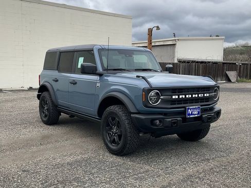 New 2025 Ford Bronco Big Bend w/ Black Diamond Package image 8
