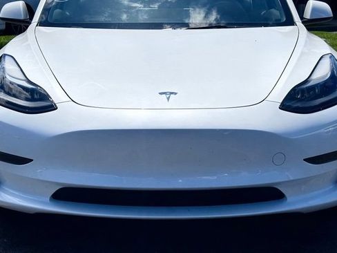 Used 2023 Tesla Model 3 Standard Range RWD image 4