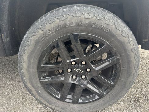 Used 2023 Chevrolet Colorado Trail Boss w/ Technology Package image 8