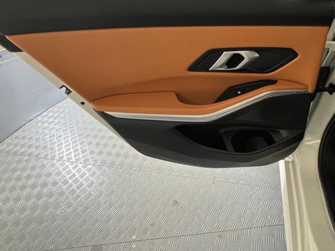 Used 2025 BMW 330i xDrive Sedan w/ Premium Package AWD/4WD image 31