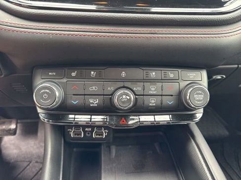 Used 2023 Dodge Durango R/T AWD/4WD image 17