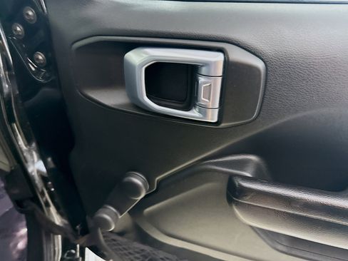 Used 2021 Jeep Gladiator Sport w/ Trailer Tow Package image 31