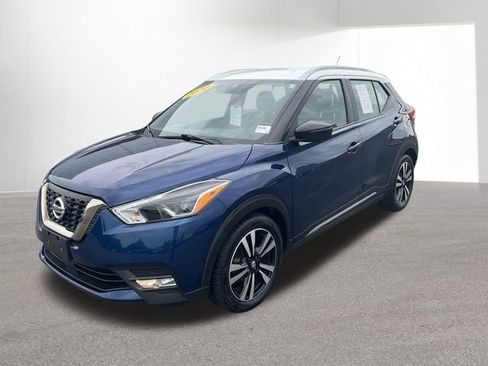 Used 2020 Nissan Kicks SR FWD image 2