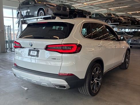 Used 2021 BMW X5 sDrive40i w/ Premium Package 2 RWD image 4