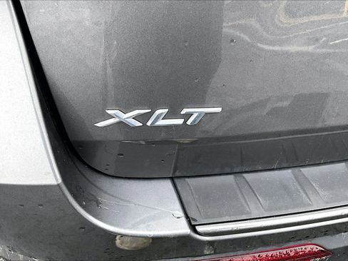 Used 2023 Ford Explorer XLT w/ Equipment Group 202A image 8