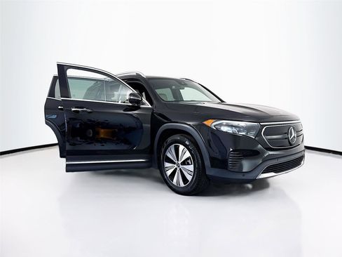 Used 2023 Mercedes-Benz EQB 250+ image 39