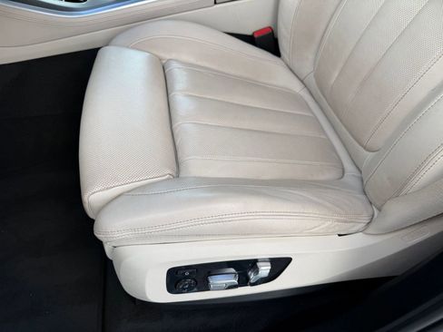 Certified 2022 BMW X5 xDrive40i w/ M Sport Package image 12