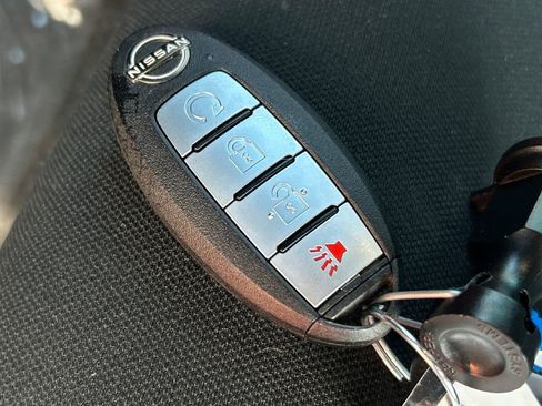 Used 2024 Nissan Frontier PRO-4X w/ Pro Convenience Package image 33