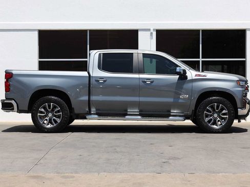 Used 2020 Chevrolet Silverado 1500 LT w/ Texas Edition AWD/4WD image 7