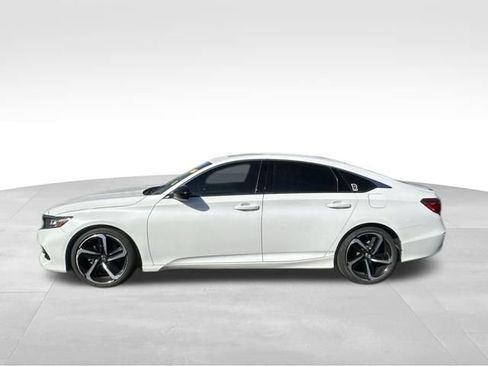 Used 2022 Honda Accord Sport image 3
