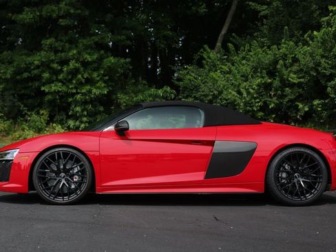 Used 2018 Audi R8 V10 plus w/ Full Leather Package image 3