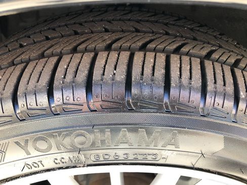 Used 2011 Subaru Legacy 2.5i Limited w/ Popular Equipment Group 2B AWD/4WD image 10