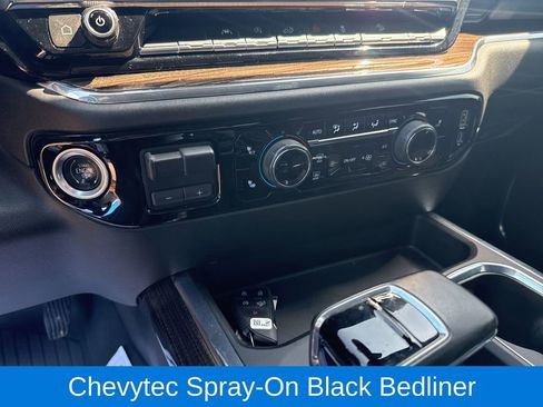 Used 2024 Chevrolet Silverado 1500 LT AWD/4WD image 29