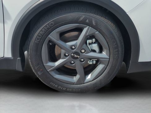 New 2026 Kia K4 FWD image 25