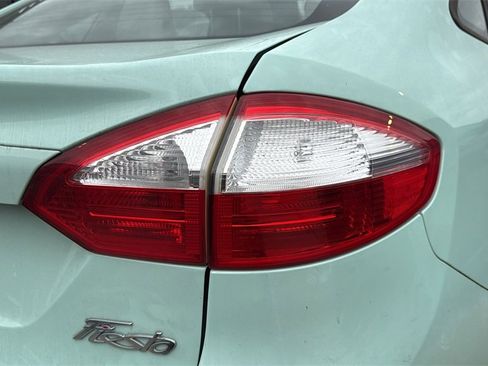 Used 2017 Ford Fiesta SE image 10