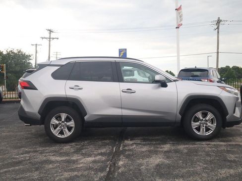 Used 2025 Toyota RAV4 XLE w/ Weather Package AWD/4WD image 4