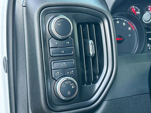 Used 2024 GMC Sierra 3500 Pro w/ Convenience Package image 11