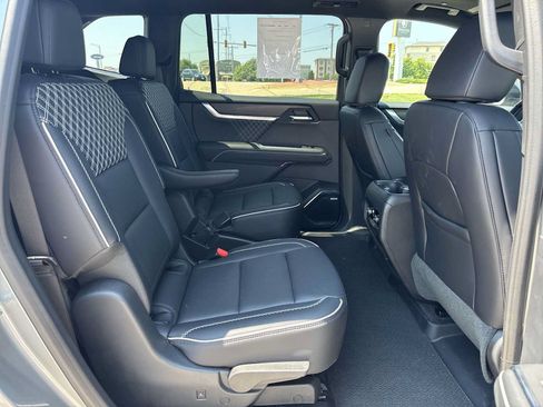 Used 2026 GMC Acadia Denali w/ Super Cruise Package AWD/4WD image 28