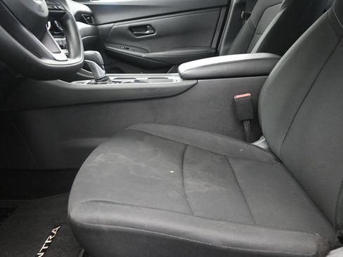 Used 2025 Nissan Sentra S FWD image 13