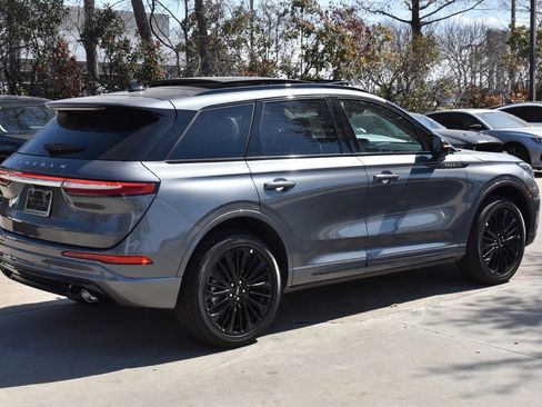 New 2026 Lincoln Corsair Premiere image 6