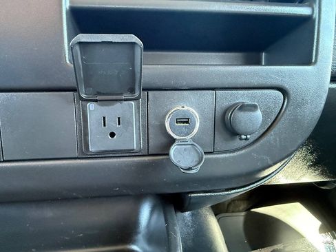 Used 2016 GMC Savana 3500 LT w/ LT Preferred Equipment Group RWD image 35