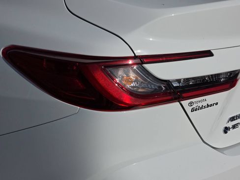 Used 2026 Toyota Camry LE AWD/4WD image 32