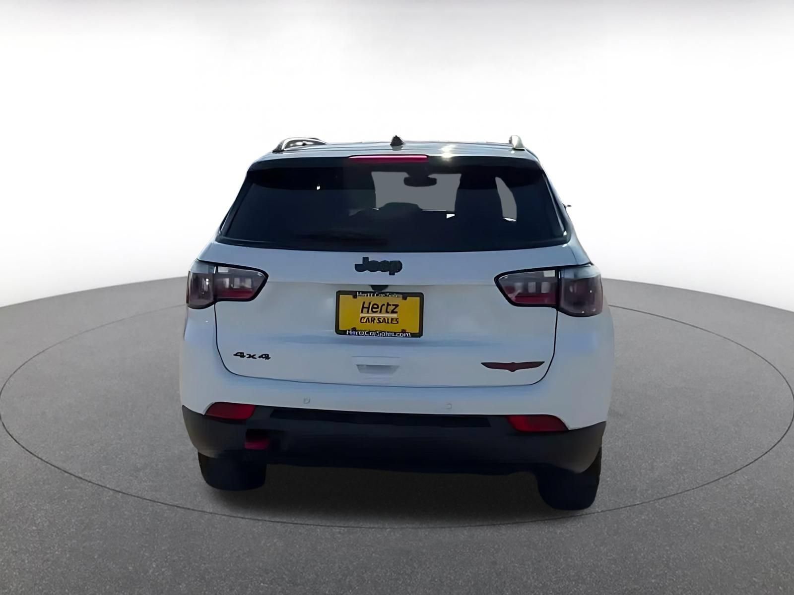 Used 2025 Jeep Compass Trailhawk AWD/4WD image 12