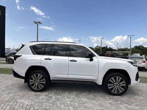 Used 2024 Lexus LX 600 4WD w/ Appearance Package image 6