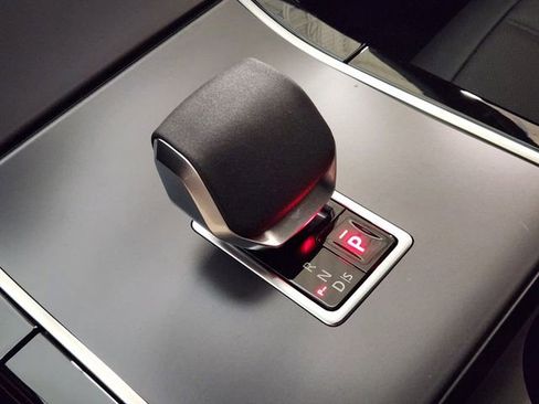 Used 2026 Land Rover Range Rover Evoque S image 19