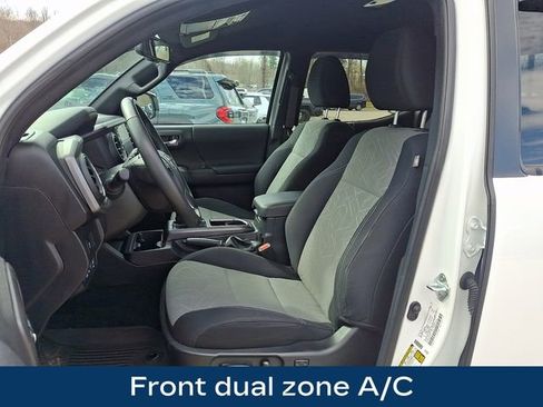 Used 2023 Toyota Tacoma TRD Sport image 2