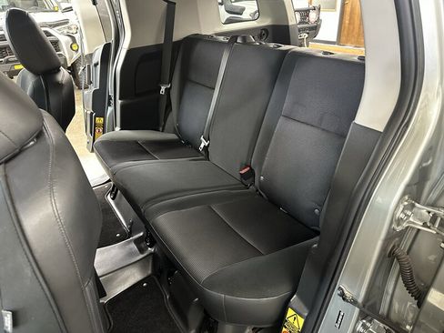 Used 2012 Toyota FJ Cruiser 4WD w/ Convenience Pkg image 15