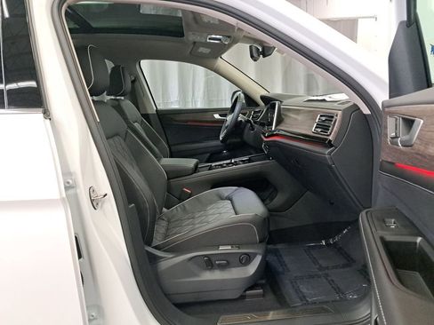 New 2026 Volkswagen Atlas SEL Premium R-Line AWD/4WD image 17
