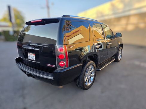 Used 2008 GMC Yukon Denali AWD/4WD image 9