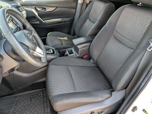 Used 2017 Nissan Rogue SV AWD/4WD image 17