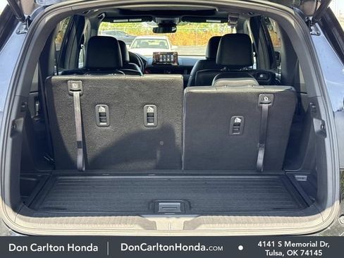 Used 2025 Honda Pilot TrailSport image 8