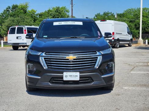 Used 2023 Chevrolet Traverse Premier FWD image 33