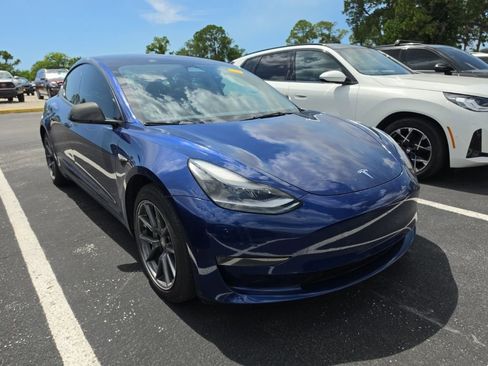 Used 2023 Tesla Model 3 Standard Range RWD image 3