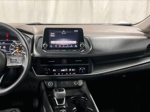 Certified 2023 Nissan Rogue SV image 18