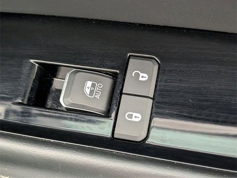 Used 2022 Jeep Grand Wagoneer Series I image 38