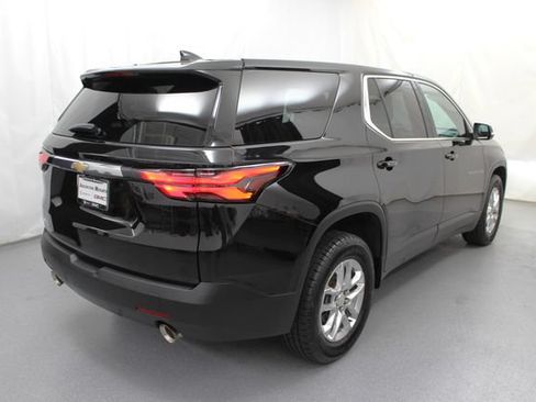 Used 2022 Chevrolet Traverse LS FWD image 14