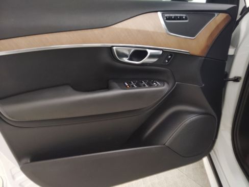 Used 2023 Volvo XC90 B6 Core w/ Protection Package Premier image 11