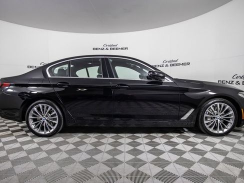 Used 2023 BMW 530i w/ Convenience Package RWD image 3