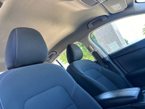 Used 2025 Nissan Sentra S image 16