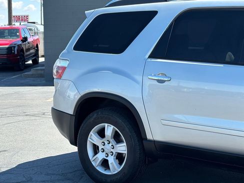 Used 2007 GMC Acadia SLE w/ Preferred Package AWD/4WD image 3