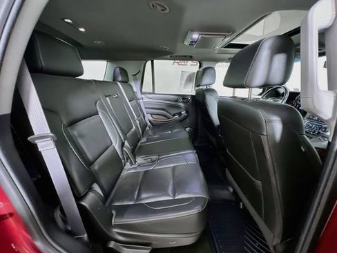 Used 2017 GMC Yukon SLT w/ Premium Edition AWD/4WD image 43